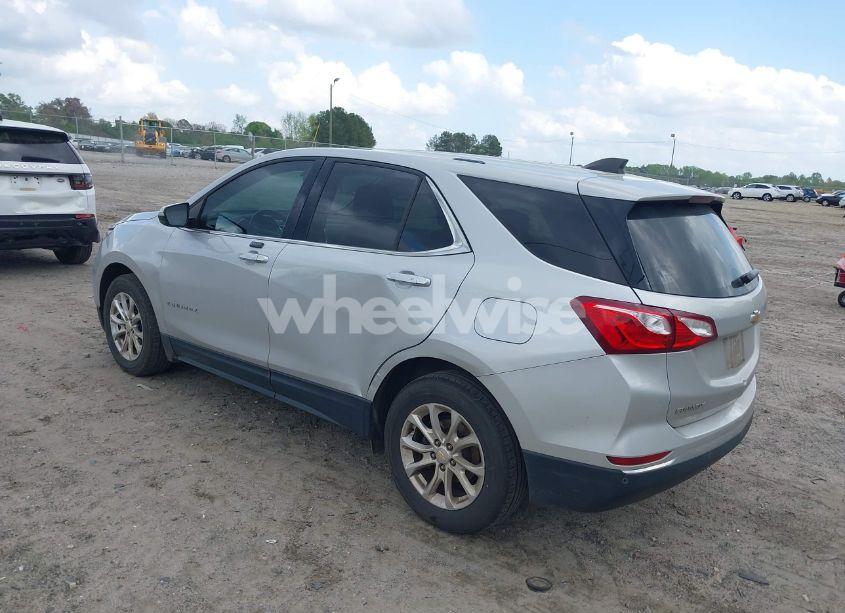 Photo 3 of 2018 Chevrolet Equinox LT (VIN 2GNAXJEV3J6274612)