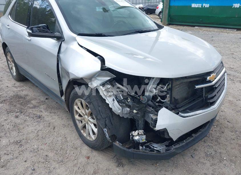 Photo 6 of 2018 Chevrolet Equinox LT (VIN 2GNAXJEV3J6274612)