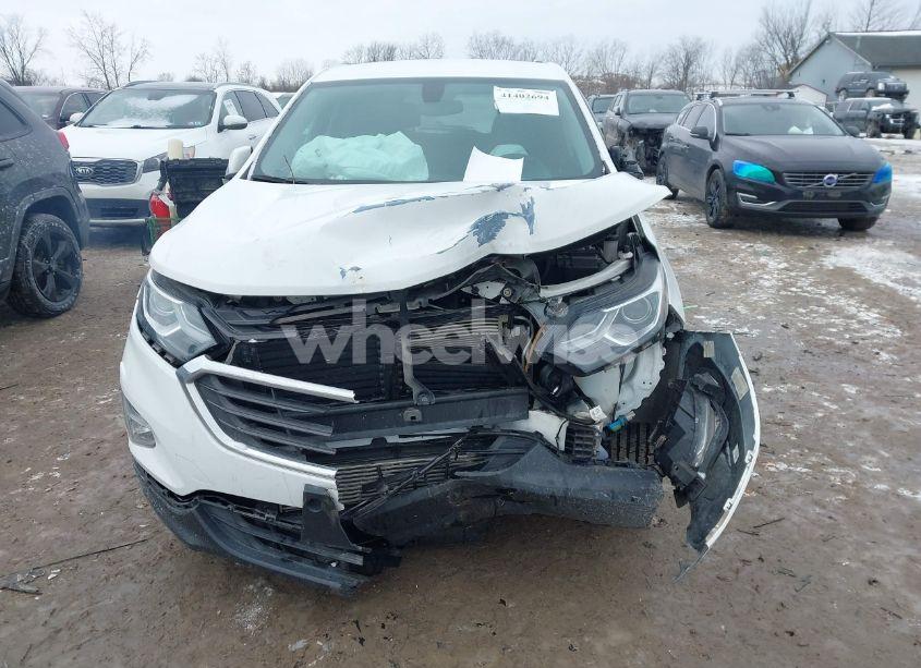 Photo 12 of 2018 Chevrolet Equinox LT (VIN 2GNAXJEV3J6278983)