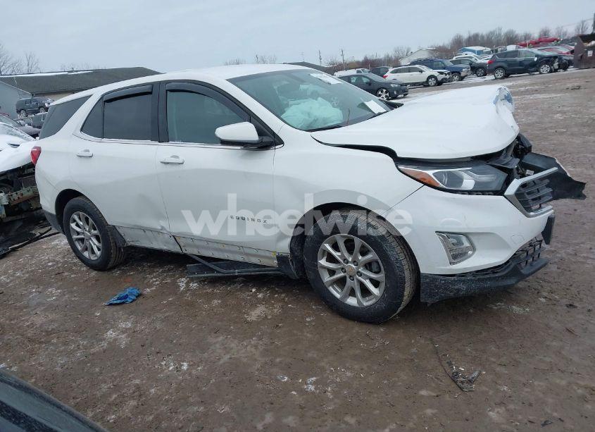 Photo 13 of 2018 Chevrolet Equinox LT (VIN 2GNAXJEV3J6278983)
