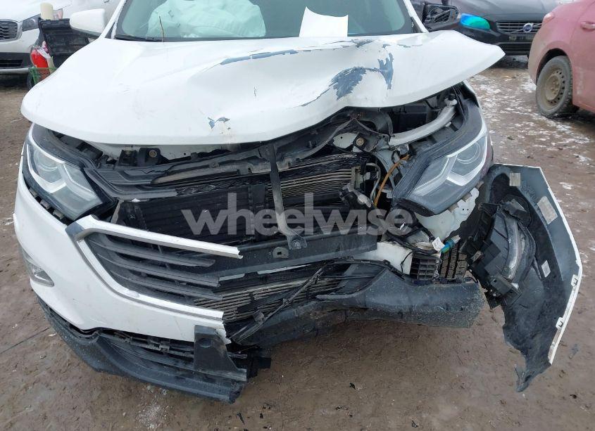 Photo 6 of 2018 Chevrolet Equinox LT (VIN 2GNAXJEV3J6278983)