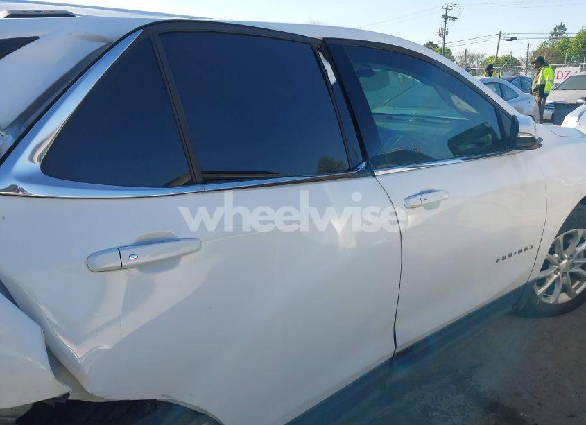 Photo 12 of 2018 Chevrolet Equinox LT (VIN 2GNAXJEV3J6285920)