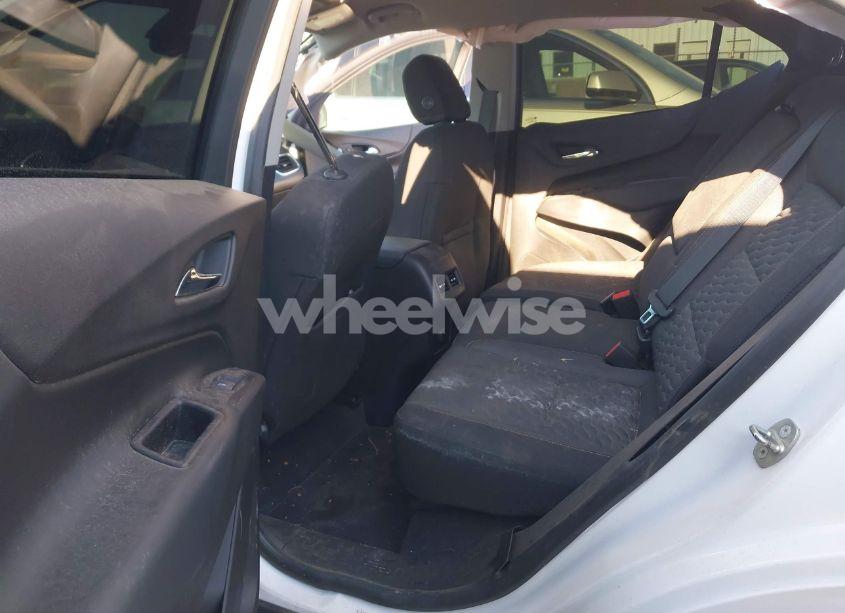 Photo 8 of 2018 Chevrolet Equinox LT (VIN 2GNAXJEV3J6285920)