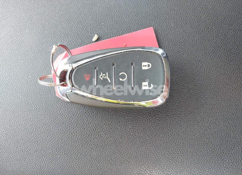 Photo 11 of 2018 Chevrolet Equinox LT (VIN 2GNAXJEV3J6290583)