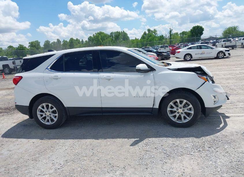 Photo 13 of 2018 Chevrolet Equinox LT (VIN 2GNAXJEV3J6290583)