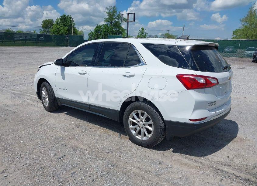 Photo 3 of 2018 Chevrolet Equinox LT (VIN 2GNAXJEV3J6290583)