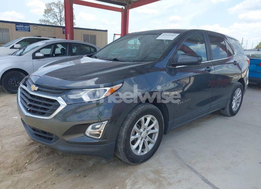 Photo 2 of 2018 Chevrolet Equinox LT (VIN 2GNAXJEV3J6321413)