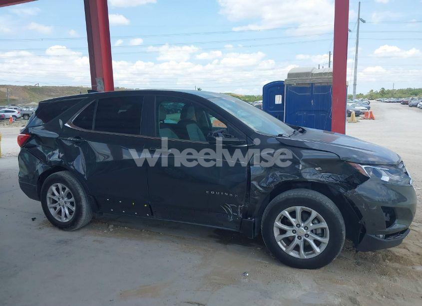 Photo 6 of 2018 Chevrolet Equinox LT (VIN 2GNAXJEV3J6321413)