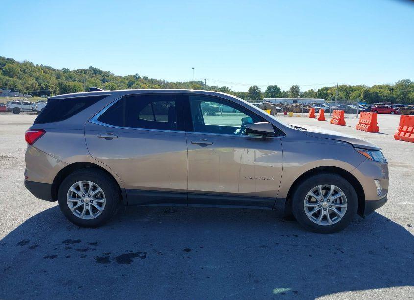Photo 13 of 2019 Chevrolet Equinox LT (VIN 2GNAXJEV3K6263045)