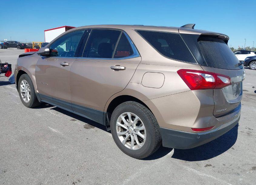 Photo 3 of 2019 Chevrolet Equinox LT (VIN 2GNAXJEV3K6263045)
