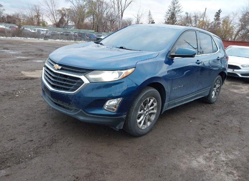 Photo 2 of 2020 Chevrolet Equinox FWD 2FL (VIN 2GNAXJEV3L6172925)