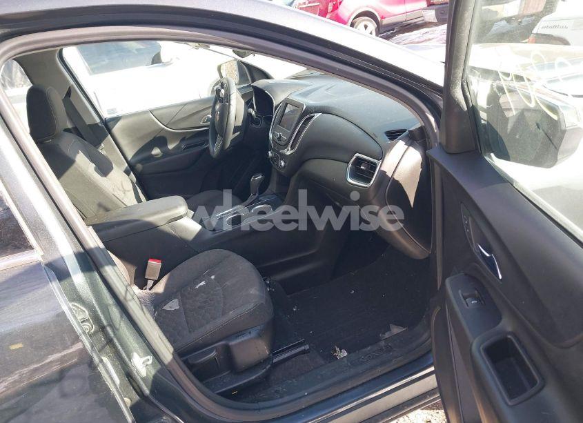 Photo 5 of 2020 Chevrolet Equinox FWD 2FL (VIN 2GNAXJEV3L6254718)