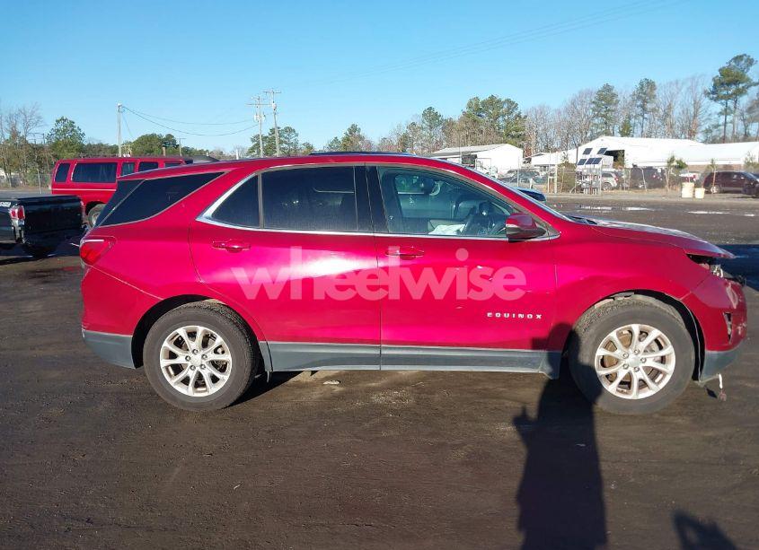 Photo 13 of 2018 Chevrolet Equinox LT (VIN 2GNAXJEV4J6106896)