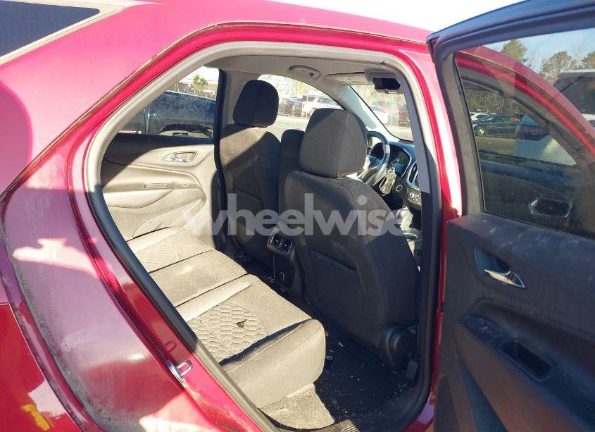 Photo 8 of 2018 Chevrolet Equinox LT (VIN 2GNAXJEV4J6106896)