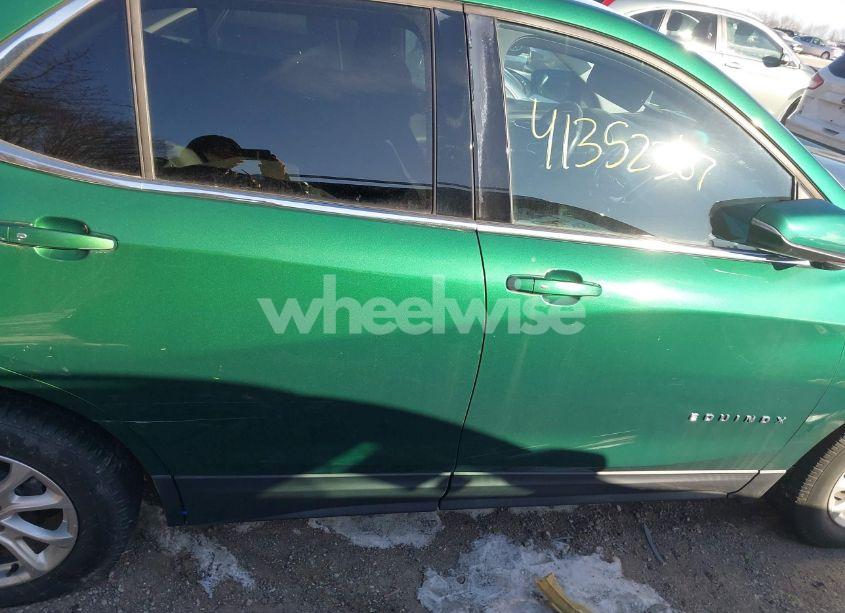 Photo 13 of 2018 Chevrolet Equinox LT (VIN 2GNAXJEV4J6230649)