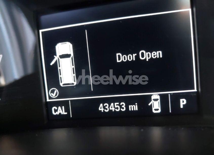 Photo 15 of 2018 Chevrolet Equinox LT (VIN 2GNAXJEV4J6230649)