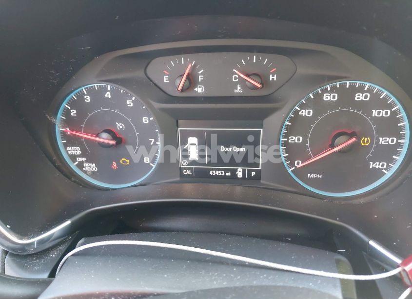 Photo 7 of 2018 Chevrolet Equinox LT (VIN 2GNAXJEV4J6230649)