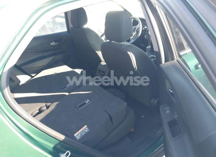 Photo 8 of 2018 Chevrolet Equinox LT (VIN 2GNAXJEV4J6230649)