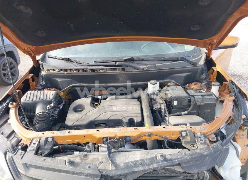 Photo 10 of 2018 Chevrolet Equinox LT (VIN 2GNAXJEV4J6245846)