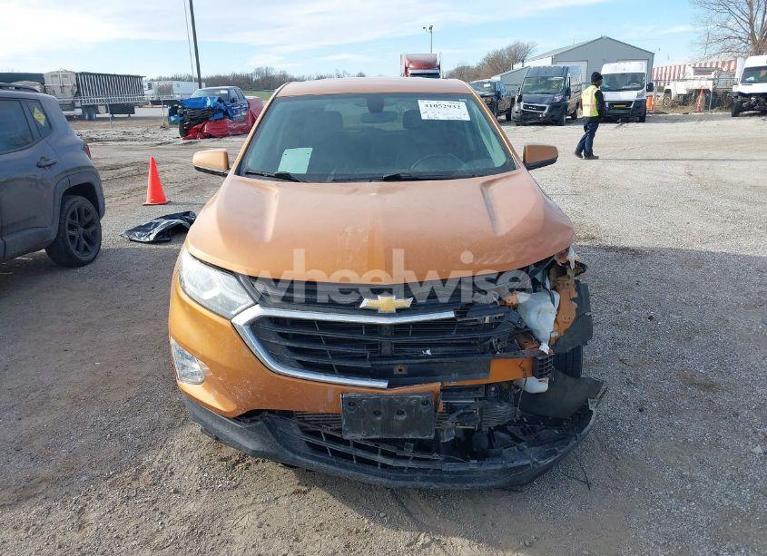 Photo 12 of 2018 Chevrolet Equinox LT (VIN 2GNAXJEV4J6245846)