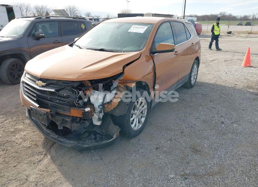 Photo 2 of 2018 Chevrolet Equinox LT (VIN 2GNAXJEV4J6245846)