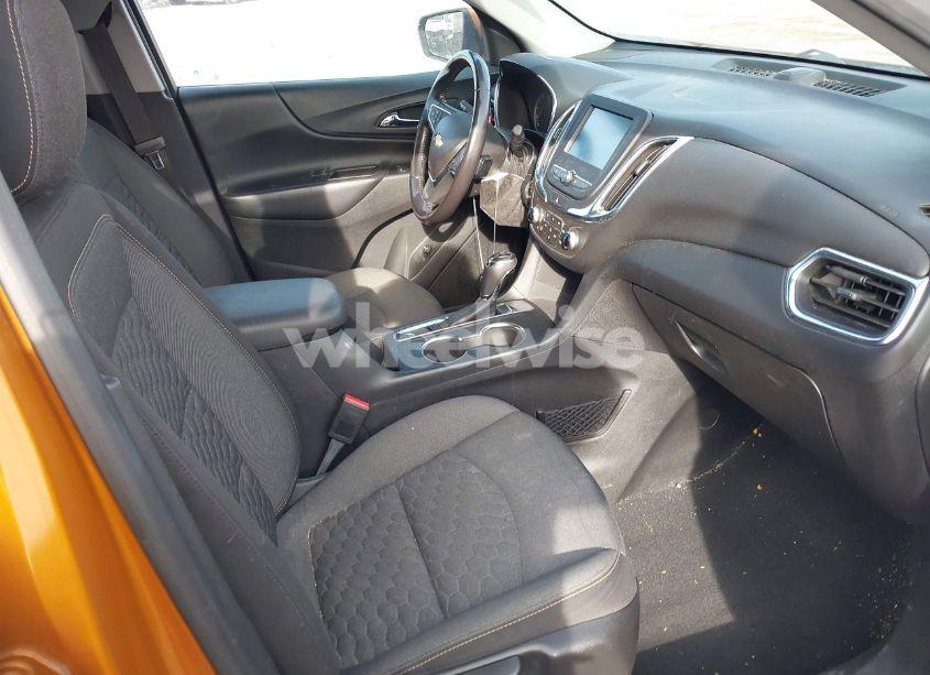 Photo 5 of 2018 Chevrolet Equinox LT (VIN 2GNAXJEV4J6245846)