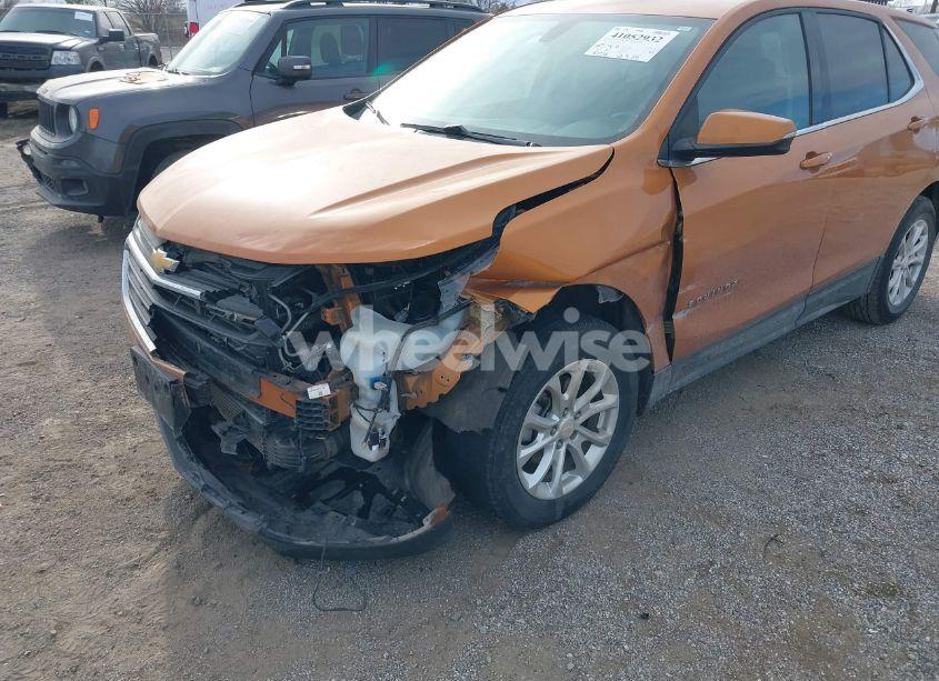 Photo 6 of 2018 Chevrolet Equinox LT (VIN 2GNAXJEV4J6245846)