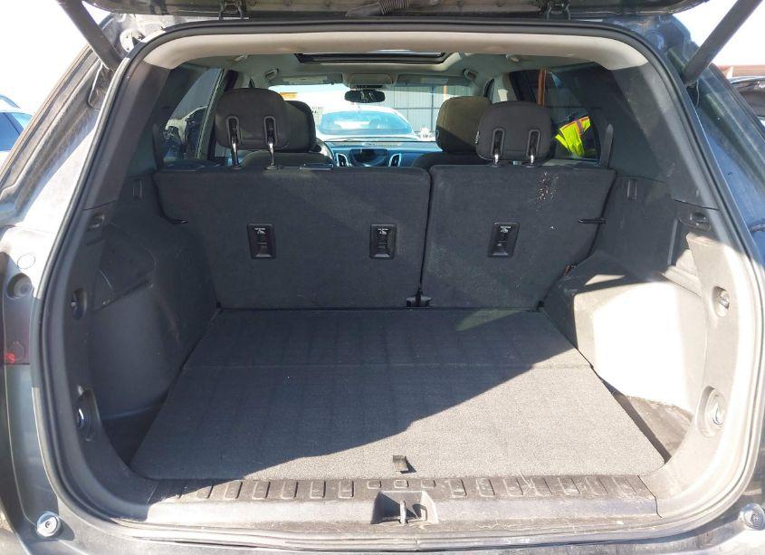 Photo 18 of 2018 Chevrolet Equinox LT (VIN 2GNAXJEV4J6247838)