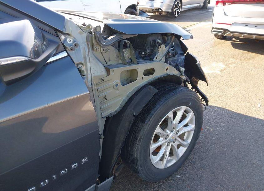 Photo 19 of 2018 Chevrolet Equinox LT (VIN 2GNAXJEV4J6247838)