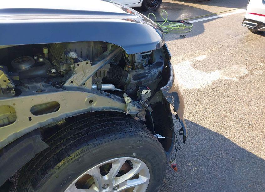 Photo 20 of 2018 Chevrolet Equinox LT (VIN 2GNAXJEV4J6247838)