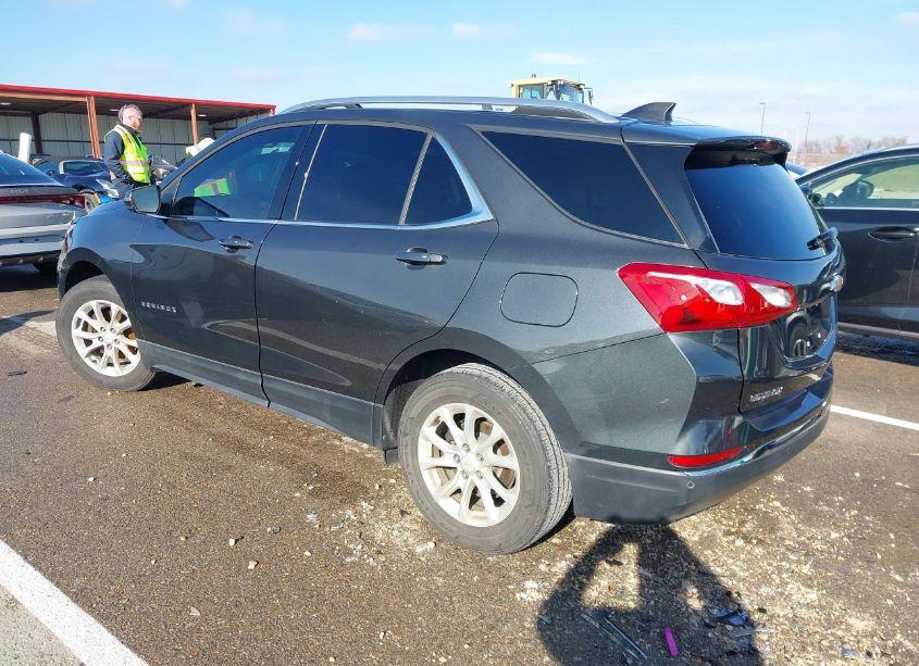 Photo 3 of 2018 Chevrolet Equinox LT (VIN 2GNAXJEV4J6247838)