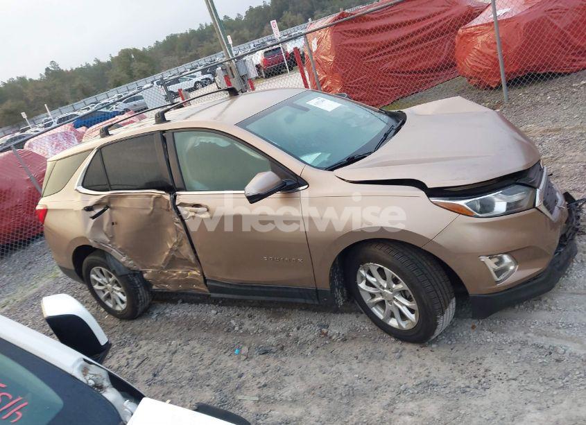 Photo 13 of 2018 Chevrolet Equinox LT (VIN 2GNAXJEV4J6253509)