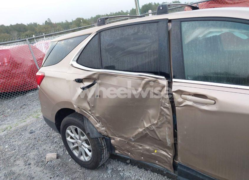 Photo 19 of 2018 Chevrolet Equinox LT (VIN 2GNAXJEV4J6253509)