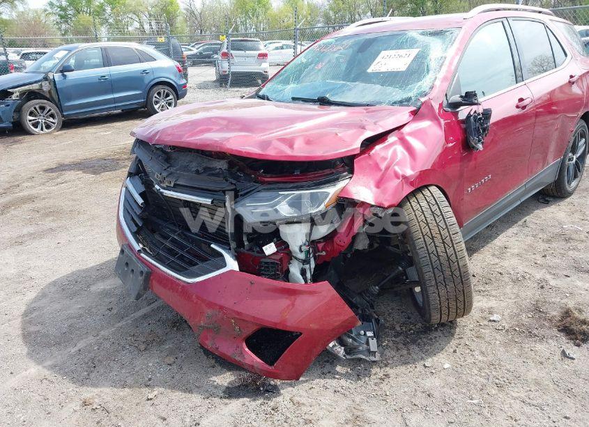 Photo 6 of 2018 Chevrolet Equinox LT (VIN 2GNAXJEV4J6262131)