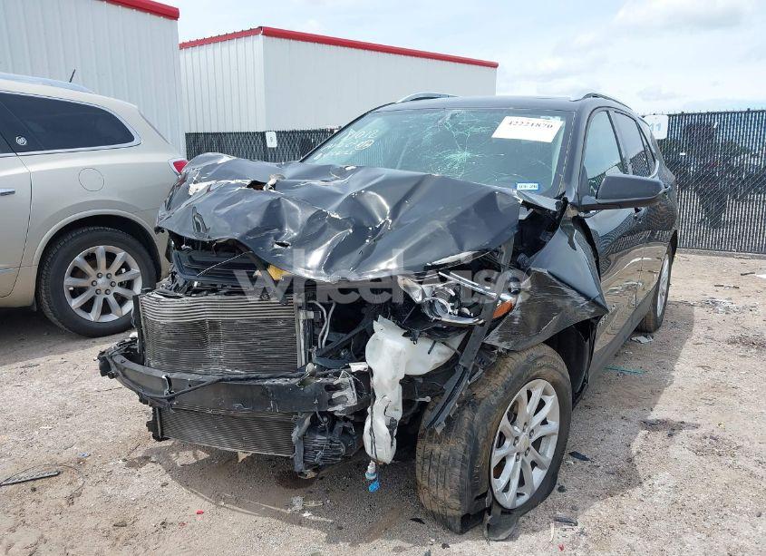 Photo 2 of 2018 Chevrolet Equinox LT (VIN 2GNAXJEV4J6276269)