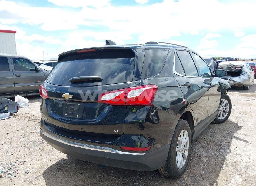 Photo 4 of 2018 Chevrolet Equinox LT (VIN 2GNAXJEV4J6276269)