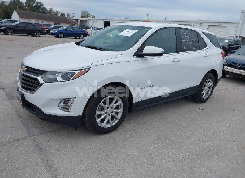 Photo 2 of 2018 Chevrolet Equinox LT (VIN 2GNAXJEV4J6279107)