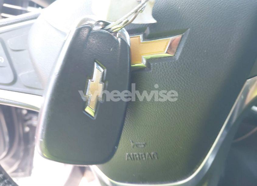 Photo 11 of 2018 Chevrolet Equinox LT (VIN 2GNAXJEV4J6288325)