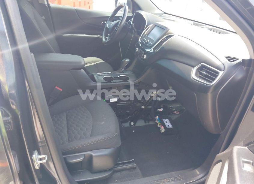 Photo 5 of 2018 Chevrolet Equinox LT (VIN 2GNAXJEV4J6288325)