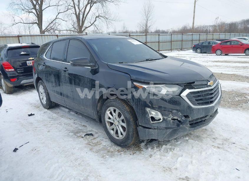 2018 Chevrolet Equinox LT (VIN 2GNAXJEV4J6318732) main photo
