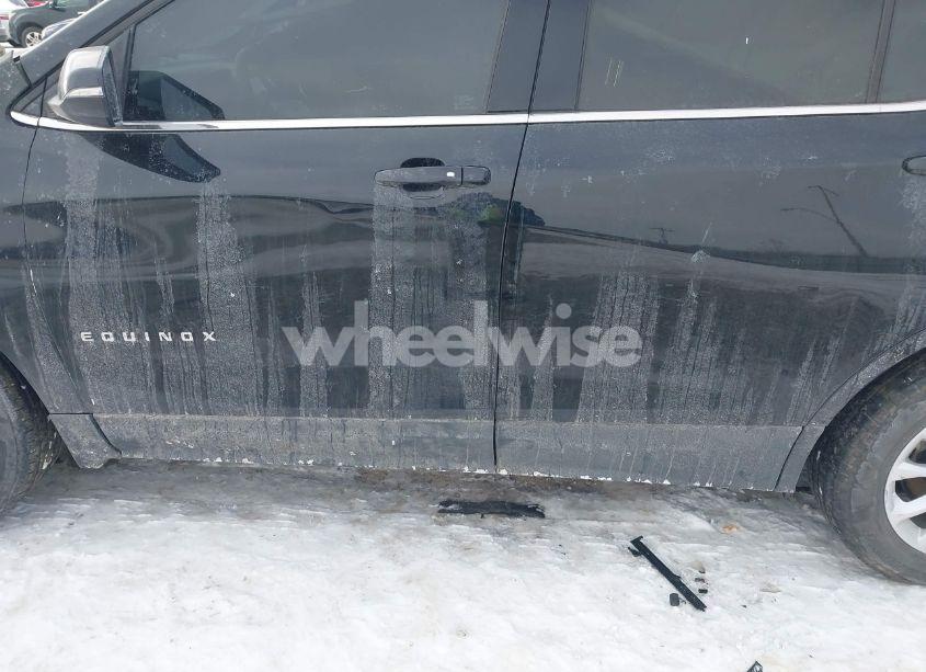 Photo 14 of 2018 Chevrolet Equinox LT (VIN 2GNAXJEV4J6318732)