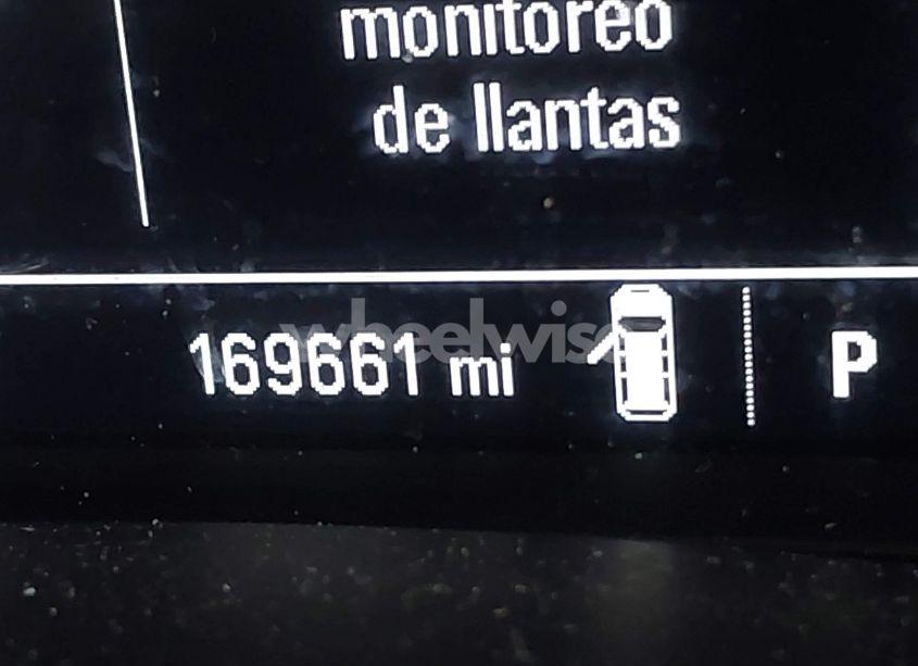 Photo 15 of 2018 Chevrolet Equinox LT (VIN 2GNAXJEV4J6318732)