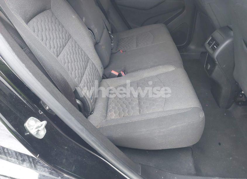 Photo 8 of 2018 Chevrolet Equinox LT (VIN 2GNAXJEV4J6318732)
