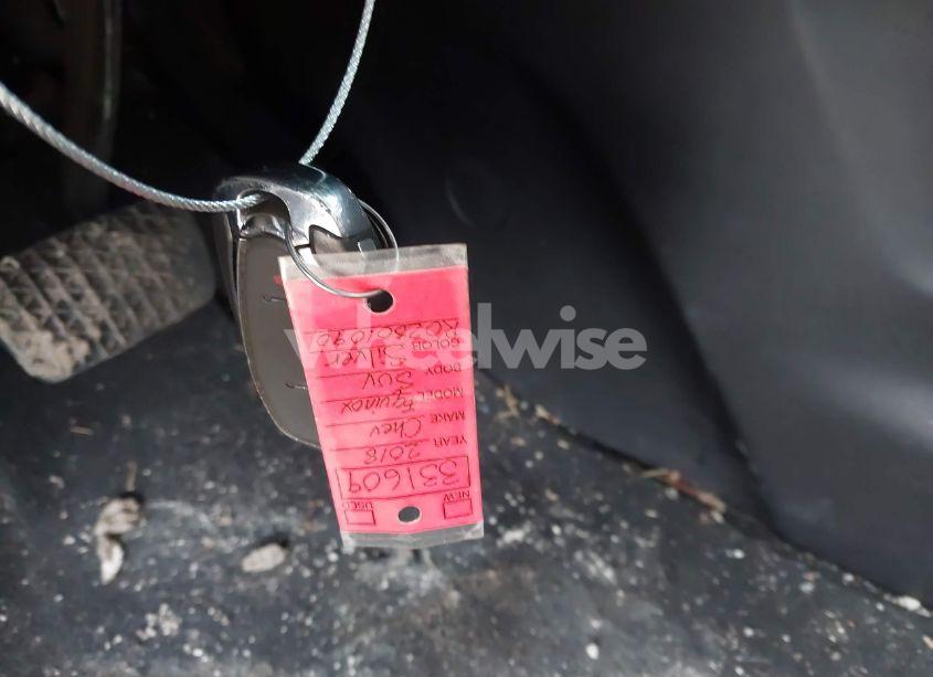 Photo 11 of 2018 Chevrolet Equinox LT (VIN 2GNAXJEV4J6331609)