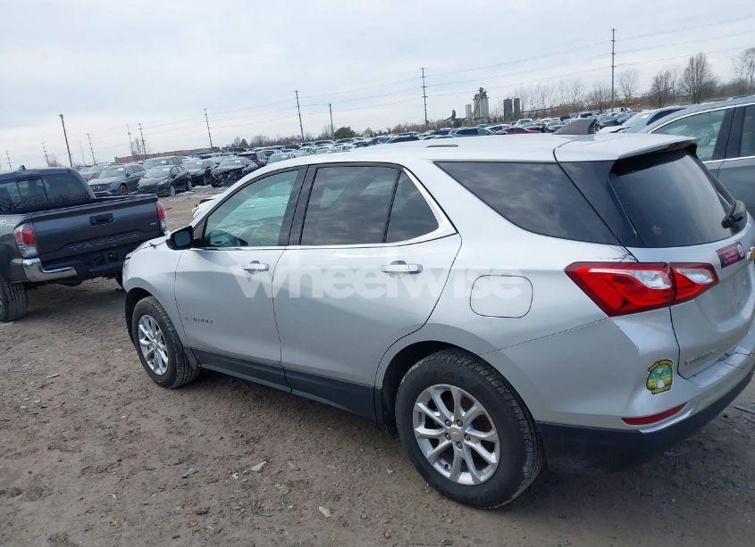 Photo 15 of 2018 Chevrolet Equinox LT (VIN 2GNAXJEV4J6331609)