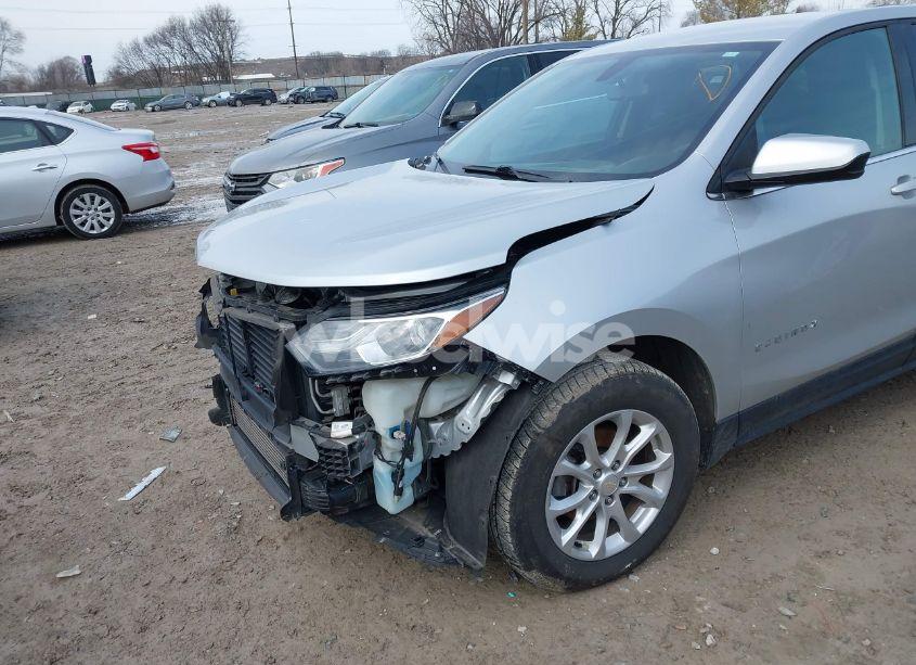 Photo 19 of 2018 Chevrolet Equinox LT (VIN 2GNAXJEV4J6331609)