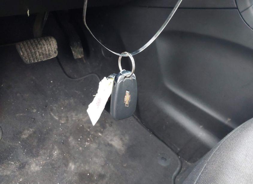 Photo 11 of 2018 Chevrolet Equinox LT (VIN 2GNAXJEV4J6342965)