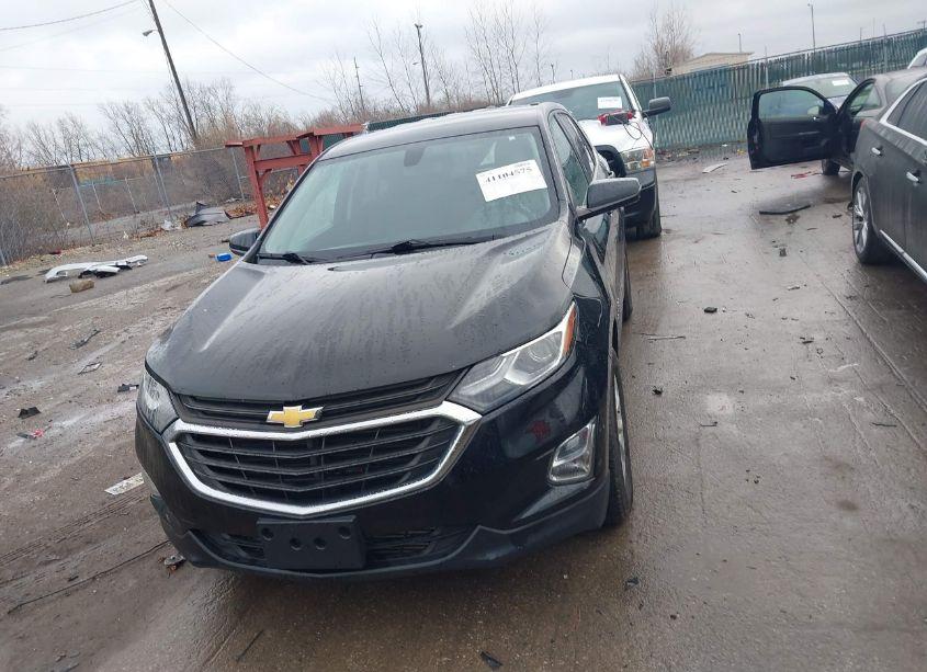 Photo 12 of 2018 Chevrolet Equinox LT (VIN 2GNAXJEV4J6342965)