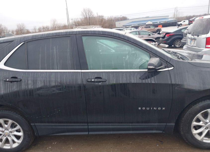 Photo 13 of 2018 Chevrolet Equinox LT (VIN 2GNAXJEV4J6342965)