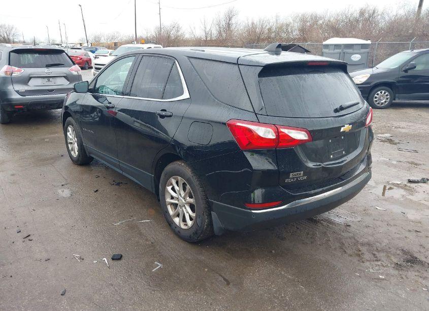 Photo 3 of 2018 Chevrolet Equinox LT (VIN 2GNAXJEV4J6342965)